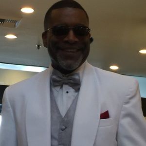 Meet your Posher, Titus